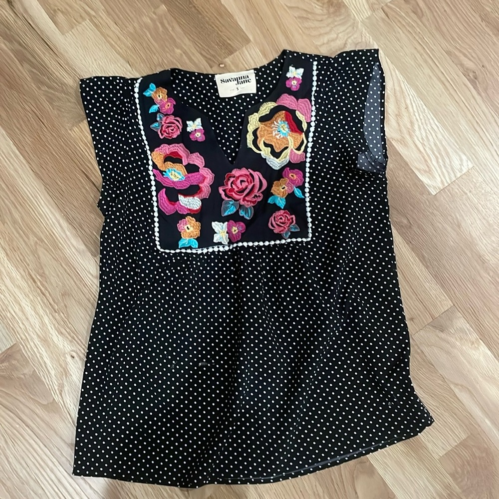 Boutique Mexican style embroidered shirt